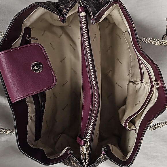 NWOT GUESS MIA BREAK THE RULES CARYALL BAG - Picture 3 of 6